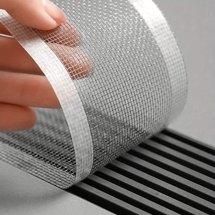 Self-adhesive drain protection grid 5 m | Stornfield