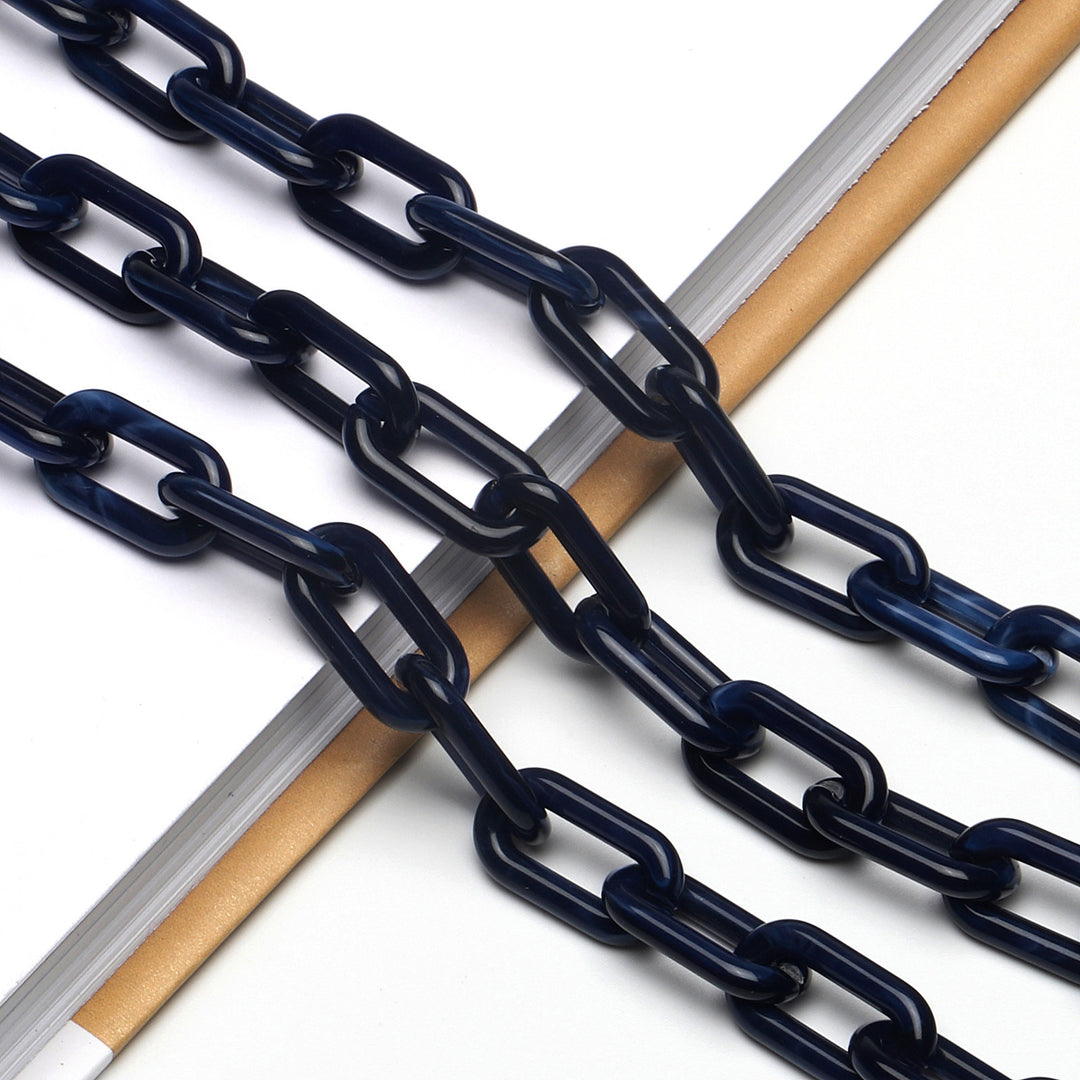 Fashion-Forward Eyewear Chain Stornfield