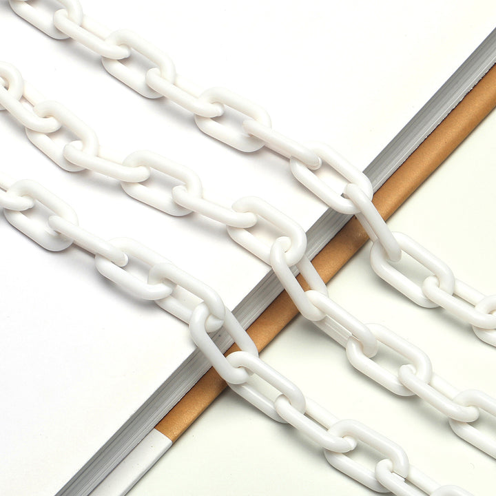 Fashion-Forward Eyewear Chain Stornfield