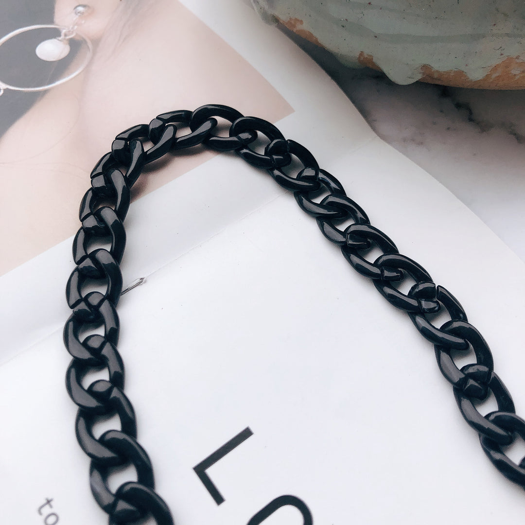 Chunky Metal Chain Eyewear Holder Stornfield
