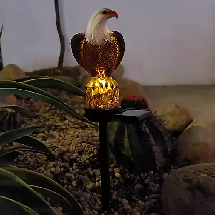 SolarGlow Eagle - Stylish Solar Lamp for Garden Lighting | Stornfield