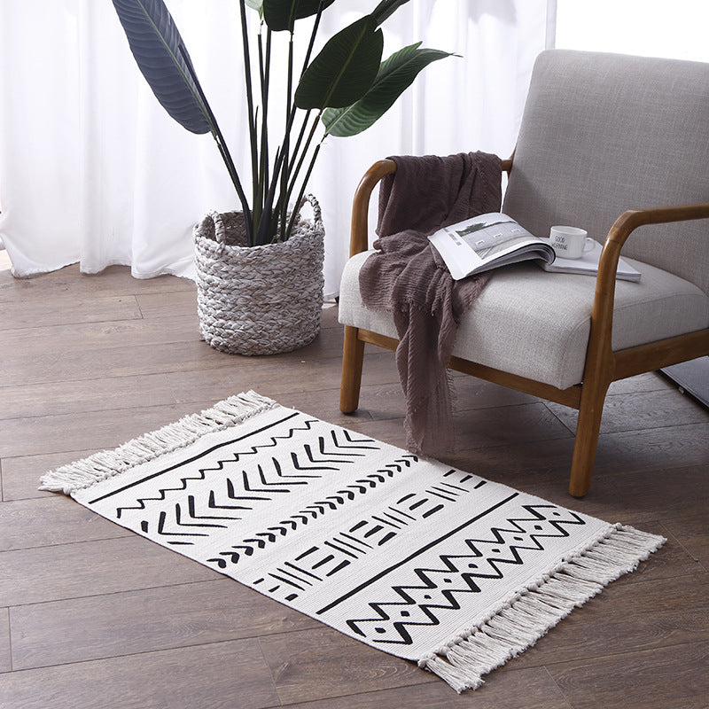 Flat-woven cotton runner with Boho-Ethno motif and decorative fringes Stornfield