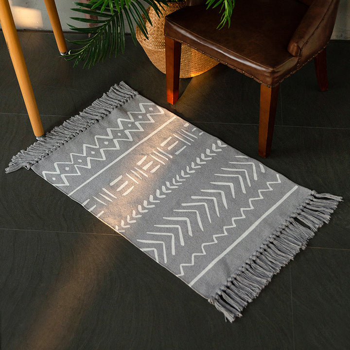 Flat-woven cotton runner with Boho-Ethno motif and decorative fringes Stornfield