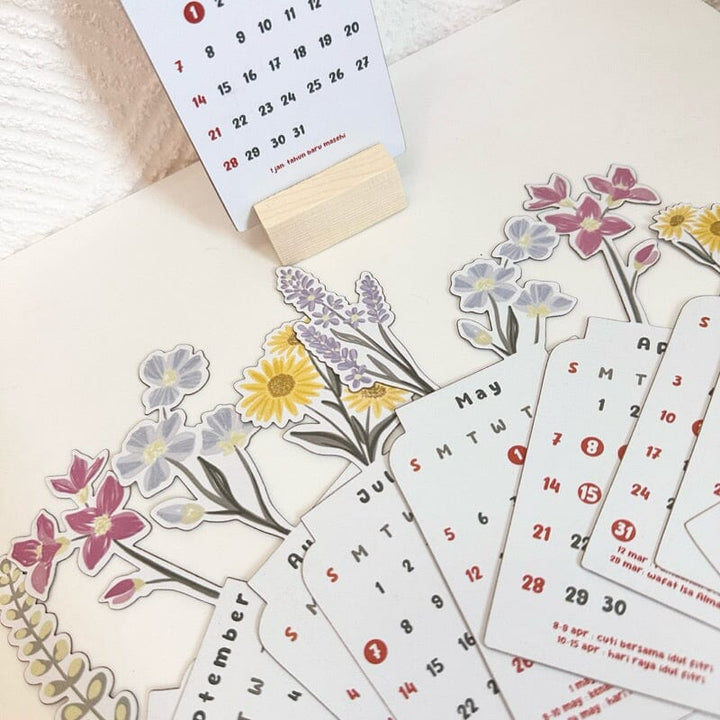 2024 Bloomy Flowers Desk Calendar | Stornfield