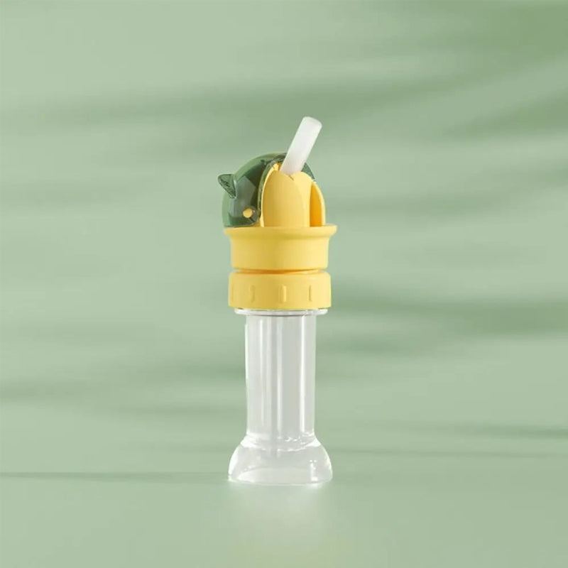 Reusable drinking bottle for children with straw lid | Stornfield