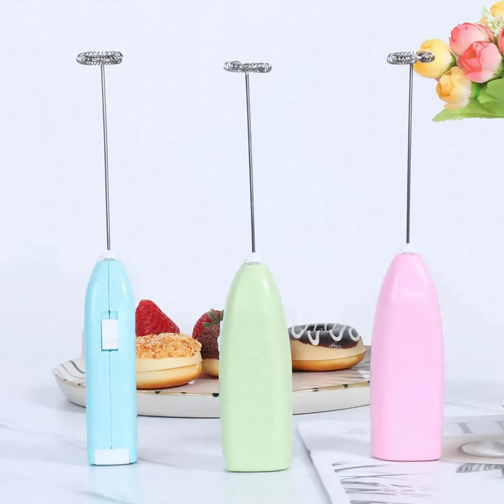 Electric milk frother, rechargeable