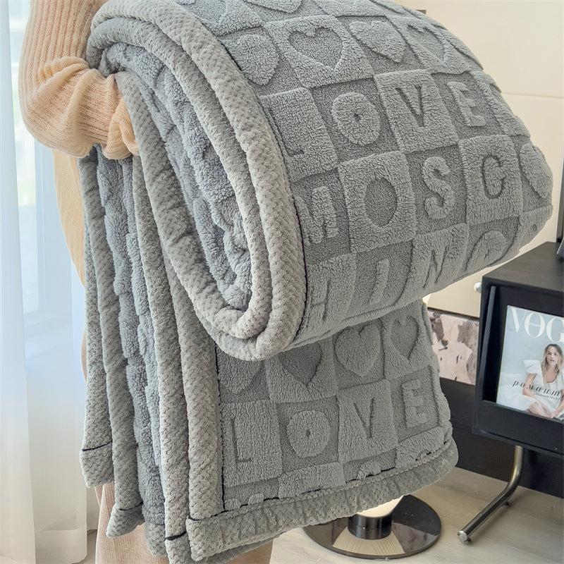 Fluffy throw blanket with heart pattern, double-sided thickened