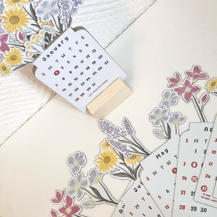 2024 Bloomy Flowers Desk Calendar | Stornfield