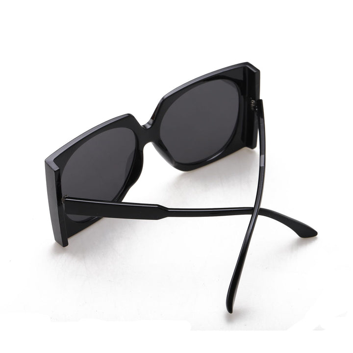 Women's Oversized Sunglasses in Elegant Frame Stornfield