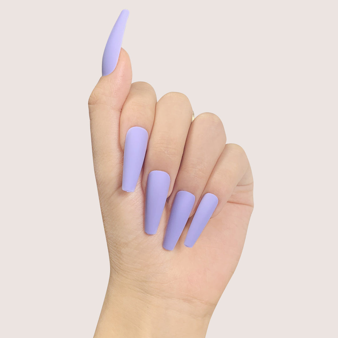 Glamorous artificial nails with high-gloss finish Stornfield