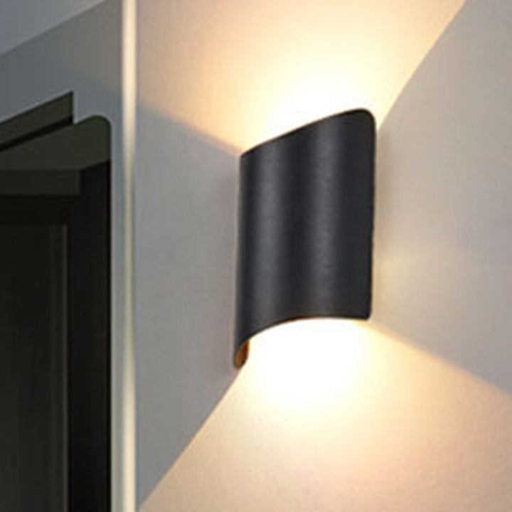 Aluminum Curve Wall Washer Sconce Minimalist 2-Light Black LED Wall Mounted Lighting for Doorway | Stornfield