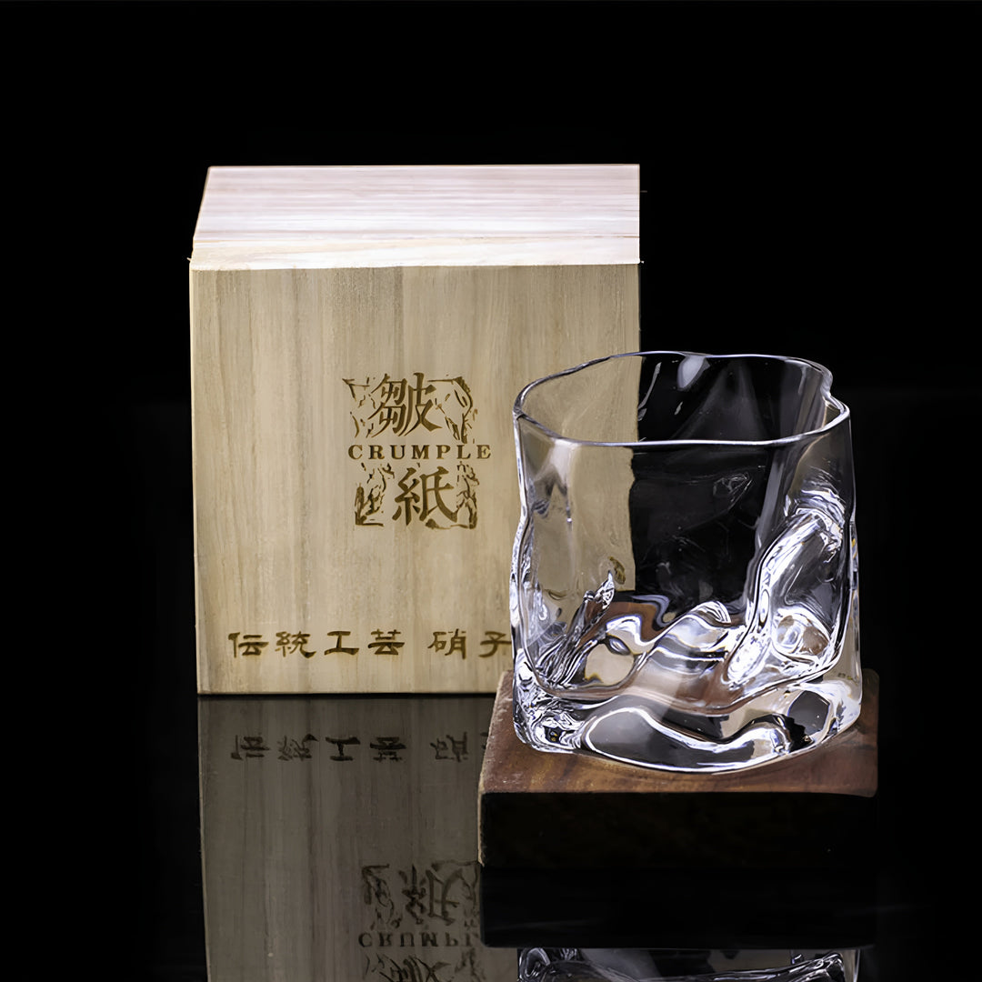 Whiskey glass in Edo Kiriko style – Handcut with unique crumple design | Stornfield