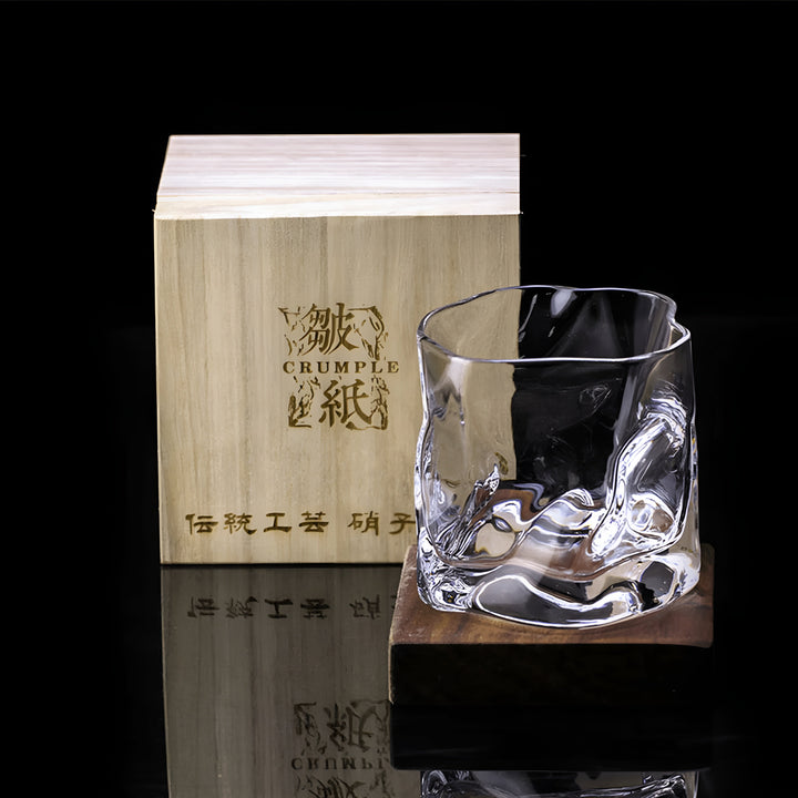 Whiskey glass in Edo Kiriko style – Handcut with unique crumple design | Stornfield