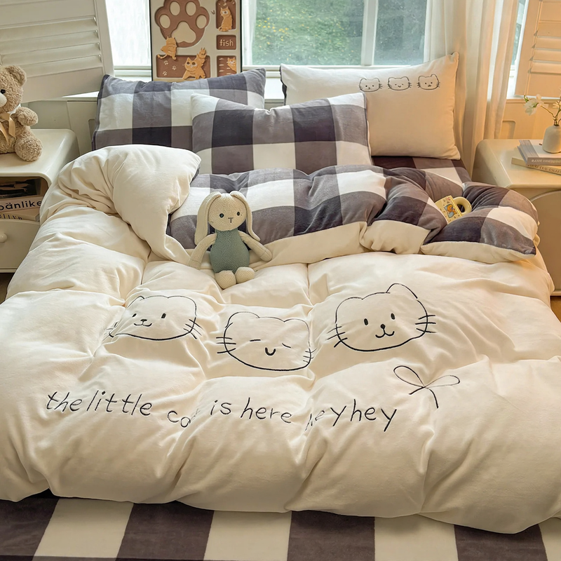 Winter bed linen set made of milk fiber fleece, double-sided