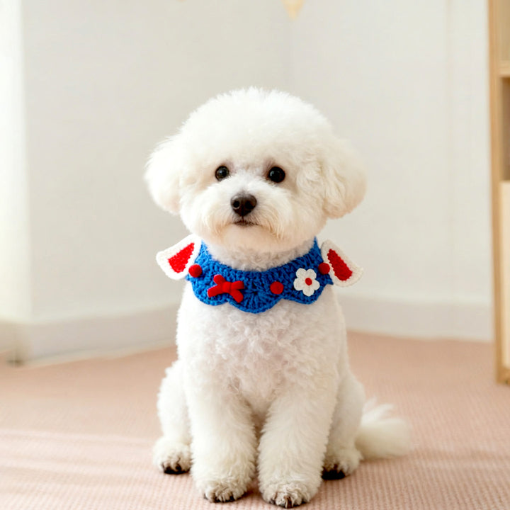 Hand-knitted collar with floral pattern for pets