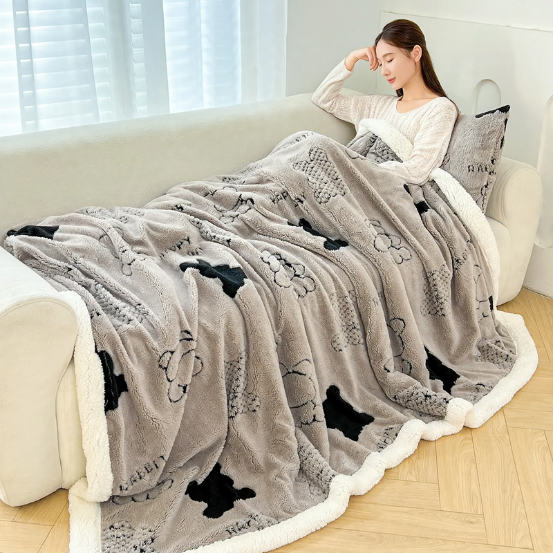 Soft cuddly blanket made of cotton fleece