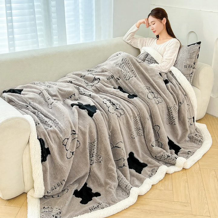 Soft cuddly blanket made of cotton fleece