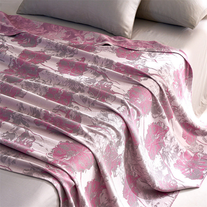 Cooling summer blanket made of lyocell fibers, lightweight