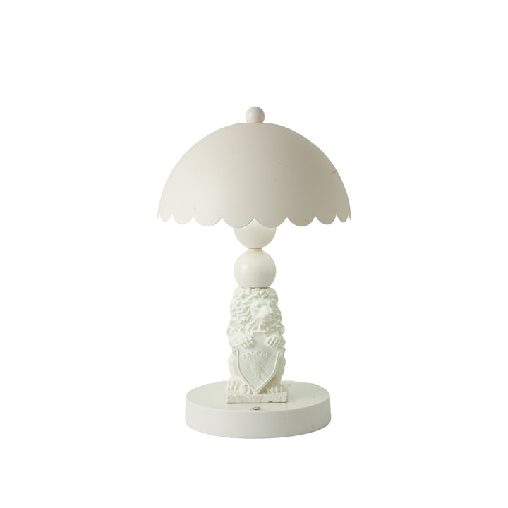 White Lion Table Lamp in European Style
