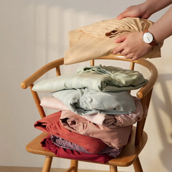 Fitted sheet made of brushed cotton, 360-degree fit