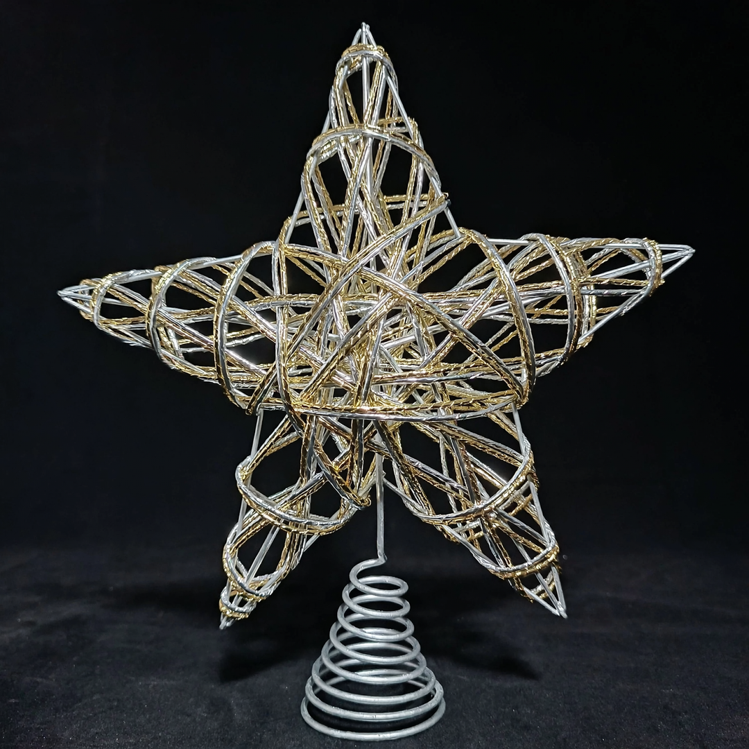Illuminated Christmas tree star made of iron
