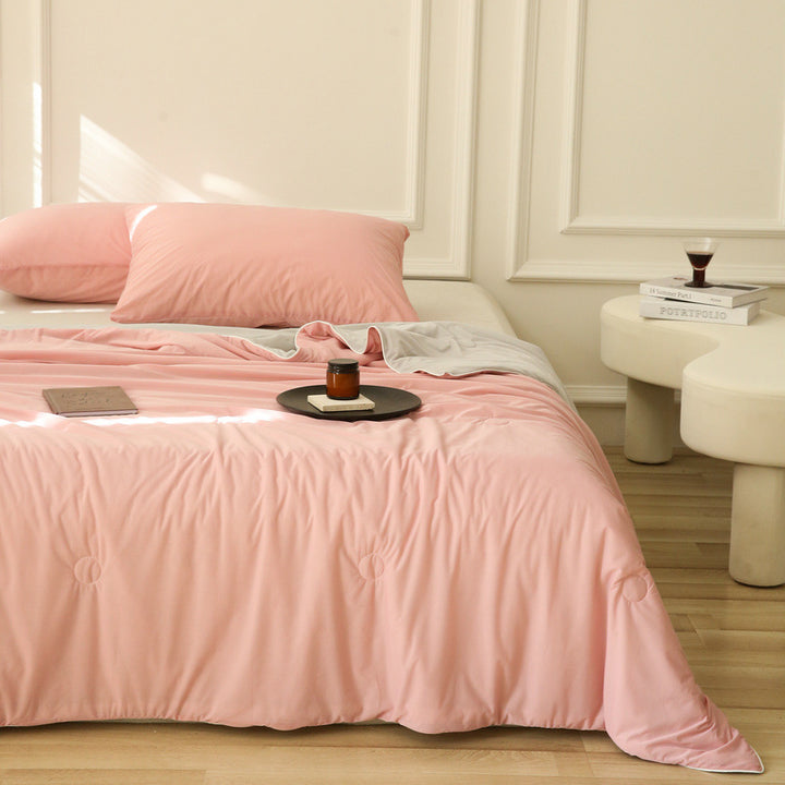 Cooling summer blanket made of functional fibers