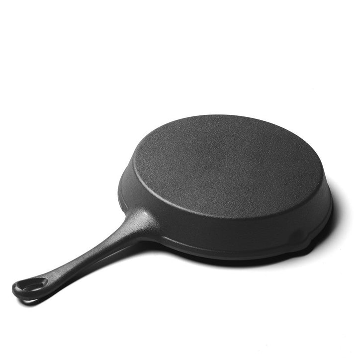 Cast iron pan, flat bottom