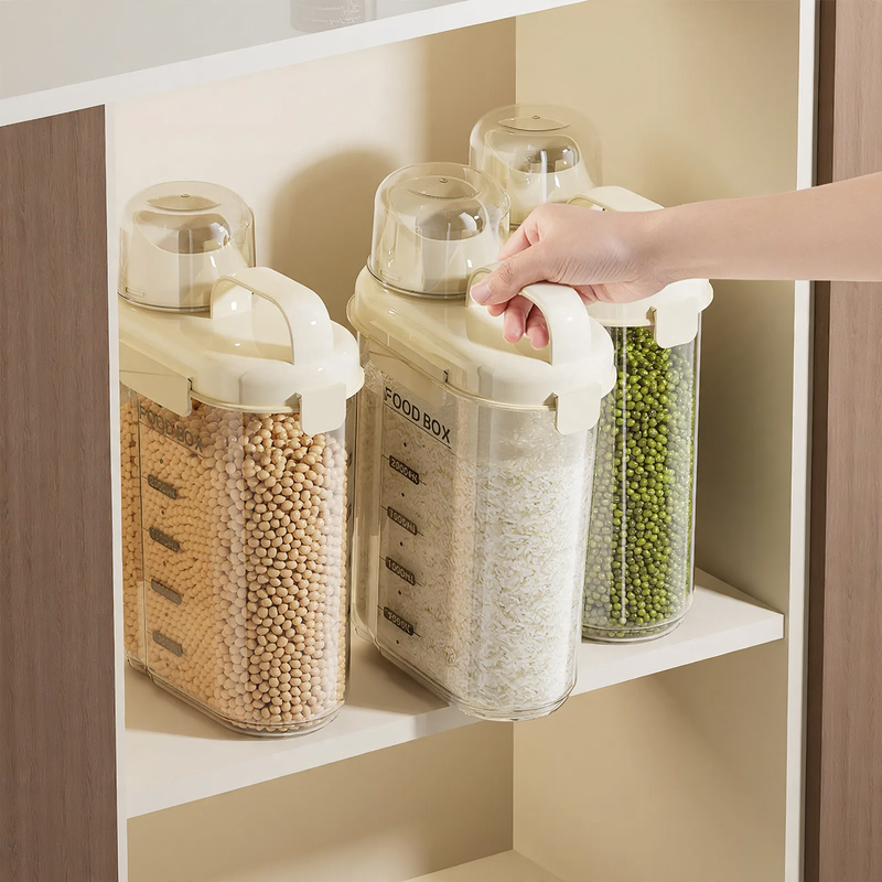 Airtight storage container made of plastic, 1–2 L