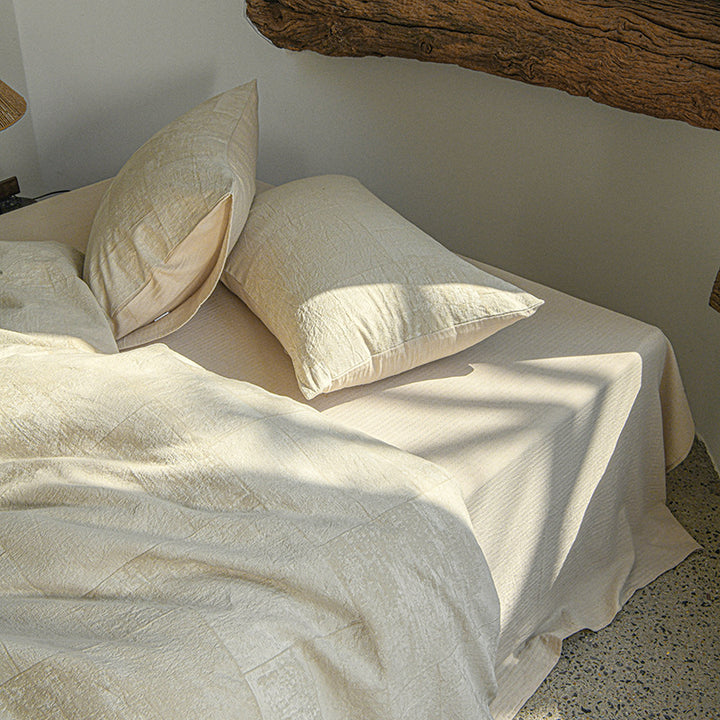 Bedding set made of long-staple cotton, checkered