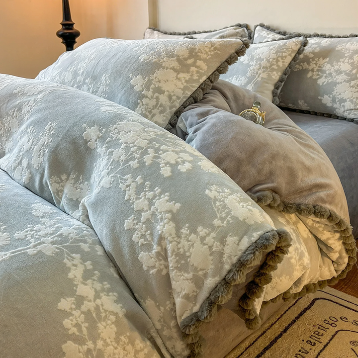 Luxurious winter bedding set made of milk fiber fleece
