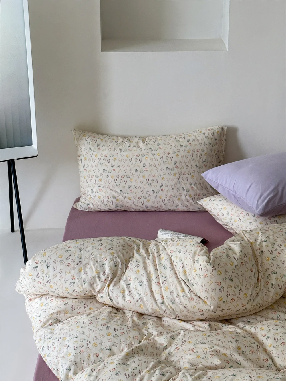 Soft knit bedding set made of cotton with animal motifs