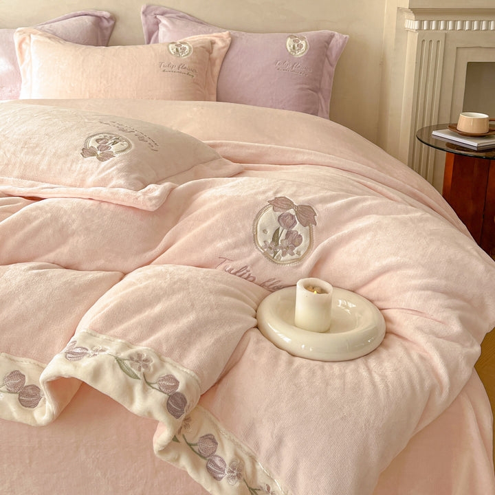 High-quality milk fiber fleece bedding set with embroidery