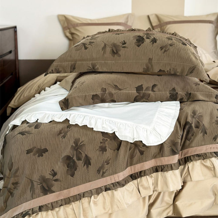 Classic cotton bedding set with floral embossing
