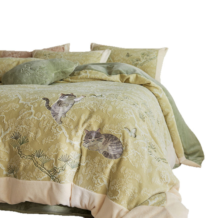 Winter bedding set made of milk fiber fleece, embroidered
