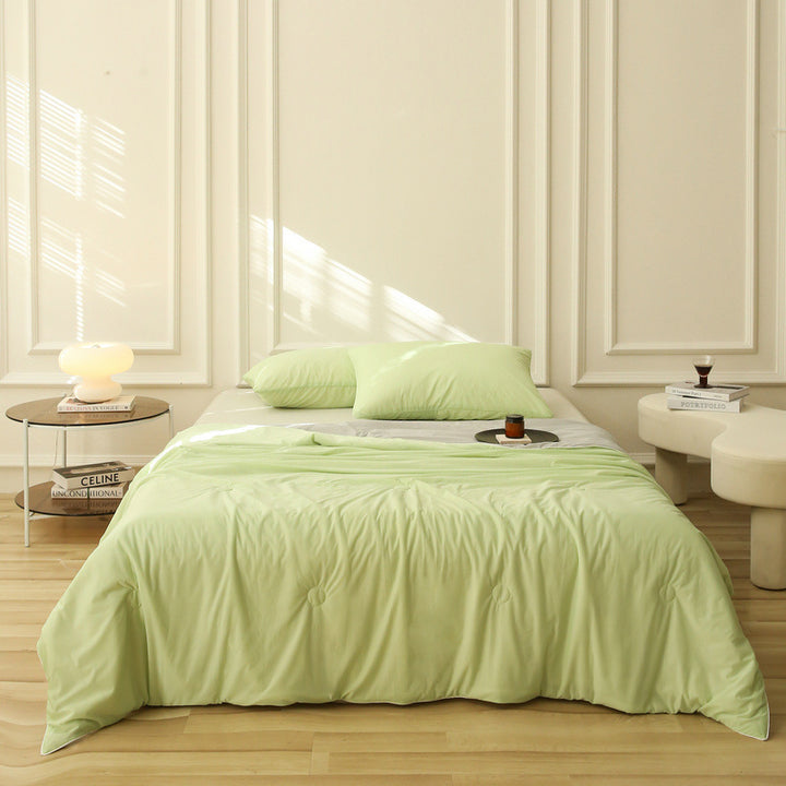 Cooling summer blanket made of functional fibers