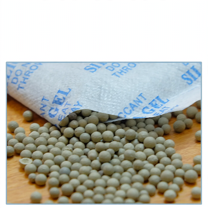 Mineral desiccant, various sizes