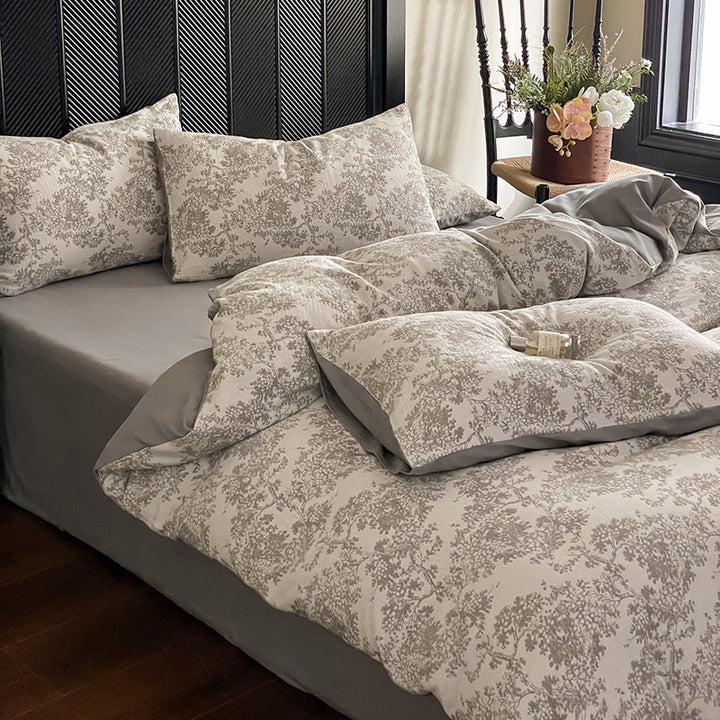 Cotton bedding set with jacquard weave