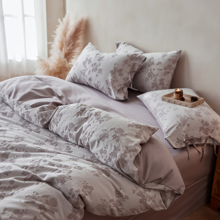 Long-staple cotton bedding, jacquard design