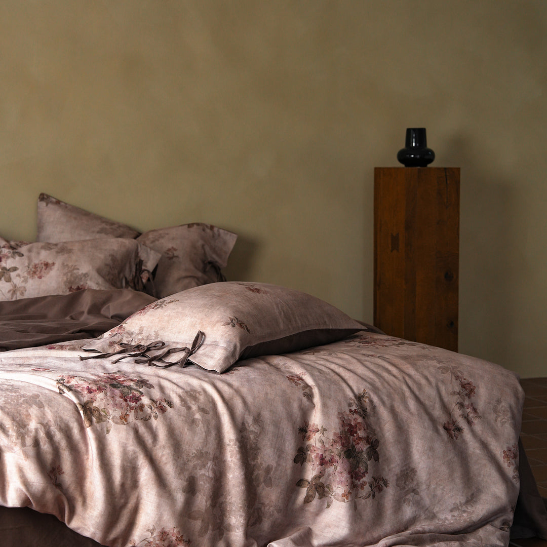 Cotton bedding set in vintage style