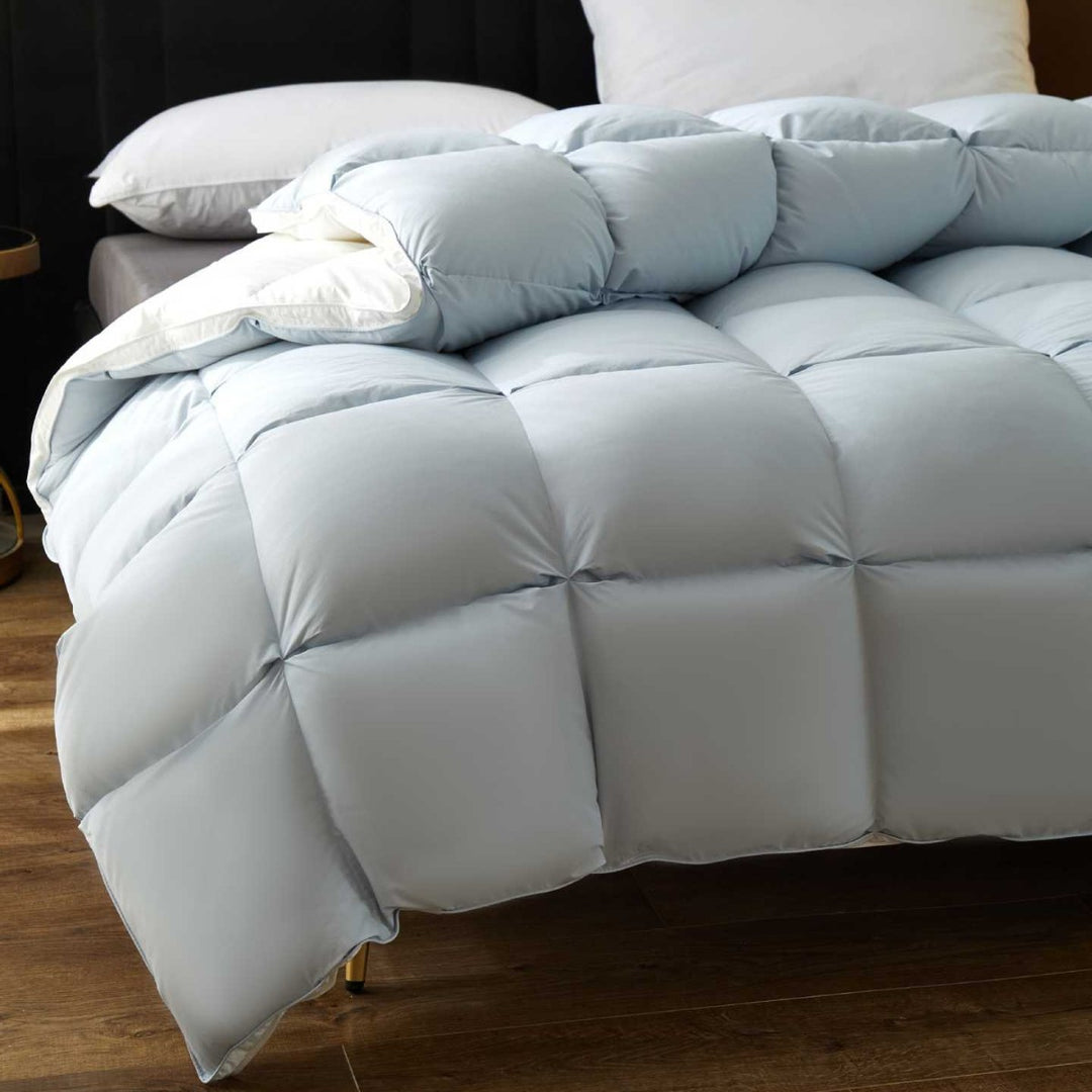 Warm down duvet with duck down filling