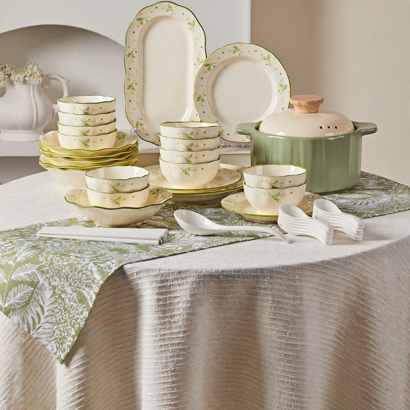 Porcelain Dinnerware Set with Gold Rim, Luxury Design