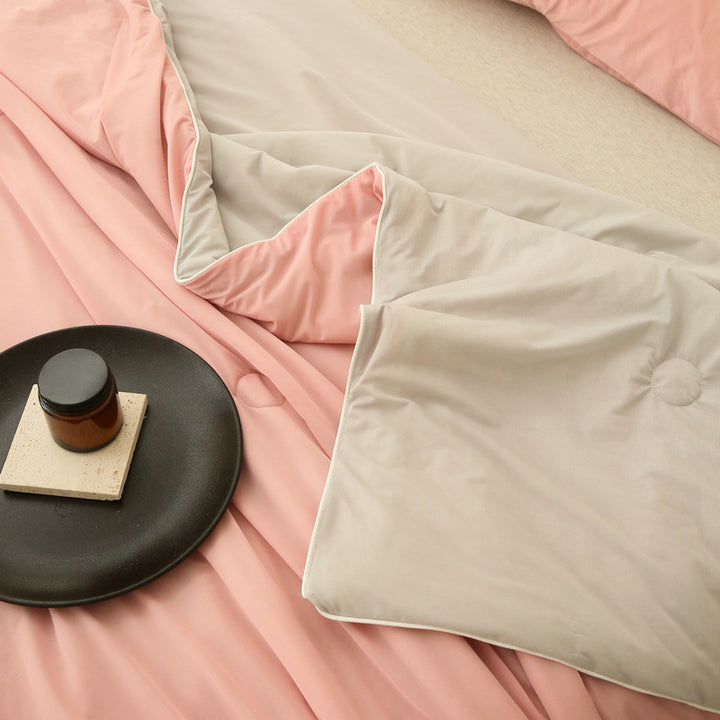 Cooling summer blanket made of functional fibers