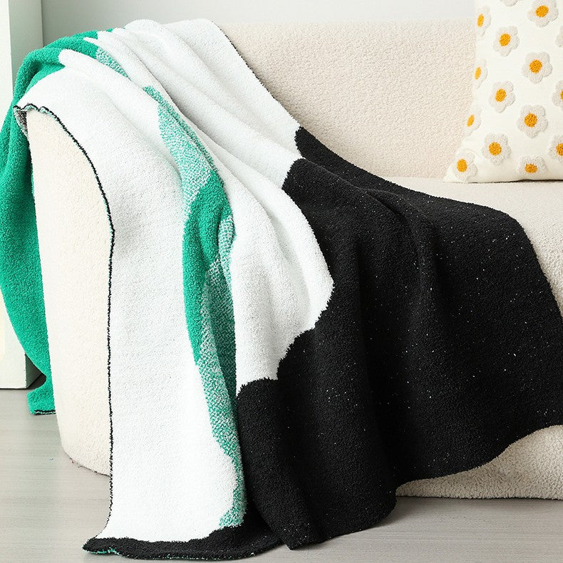 Decorative throw blanket with landscape motif, 130x170 cm