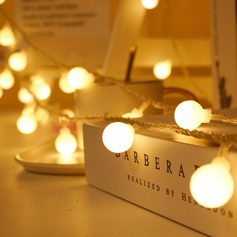LED string lights with balls and stars, battery operated