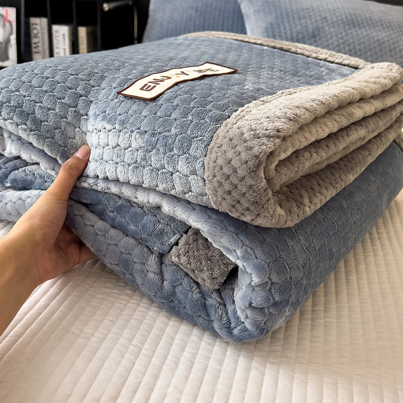 Double-sided milk fiber fleece blanket, warm and fluffy