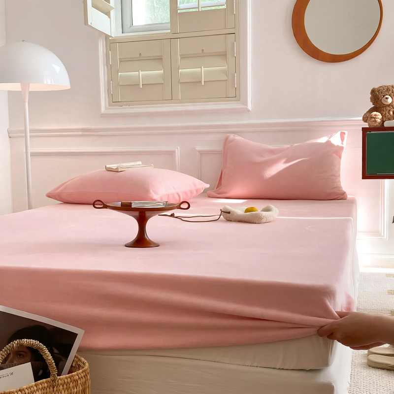 Fitted sheet made of milk fiber fleece, Nordic style