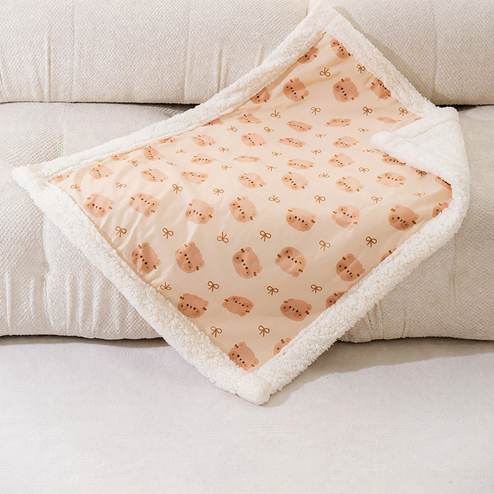 Heating pet mat made of fleece