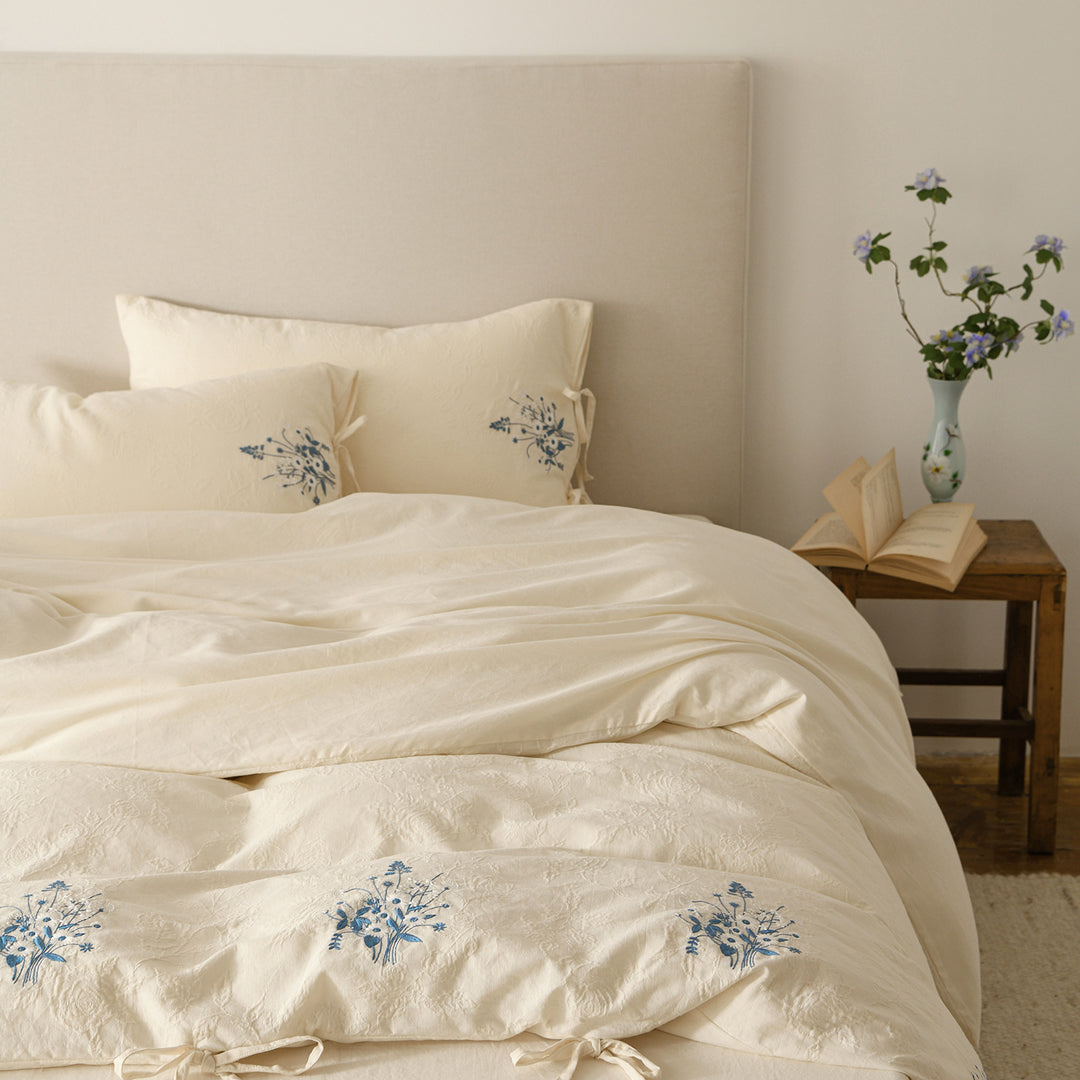 Cotton bedding set, seersucker, embroidered