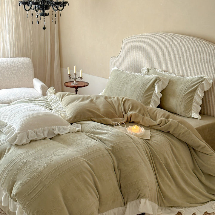 Romantic milk fiber fleece duvet cover set with lace