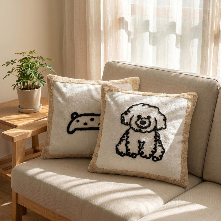 Lumbar pillows with animal motifs, polyester, with tassels